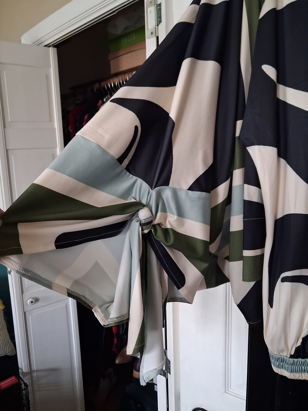 Fashion Nova Abstract-Print Wide Leg Pants in Olive, Black & Cream - Picture 5 of 7
